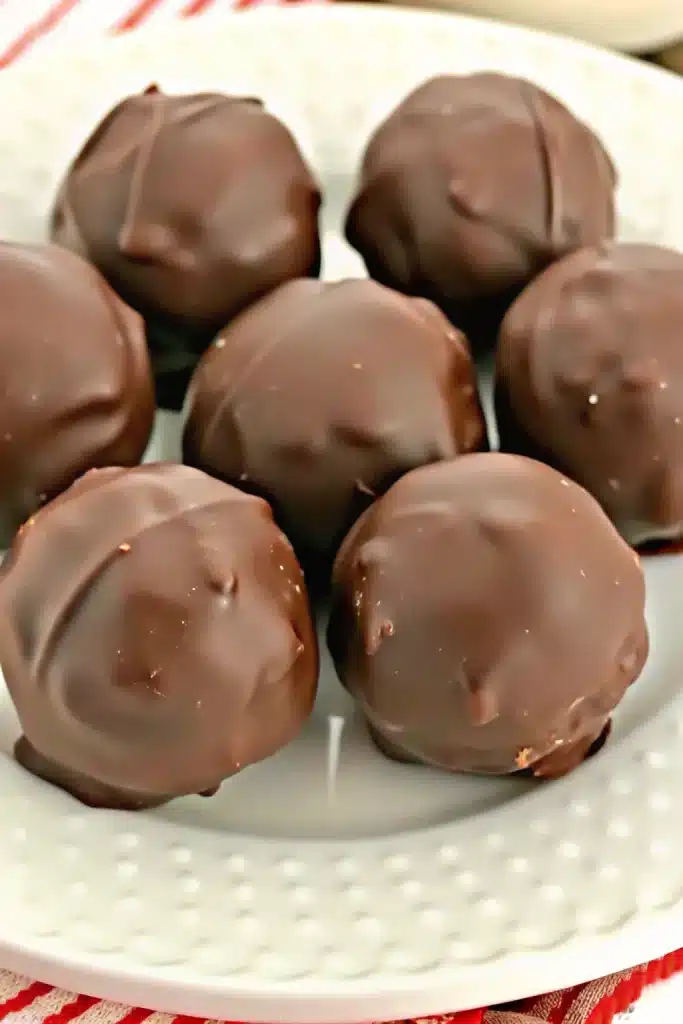 Homemade Pecan Pie Balls with a soft, creamy filling and a burst of pecan flavor.