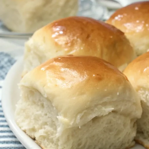 8 soft and buttery yeast rolls